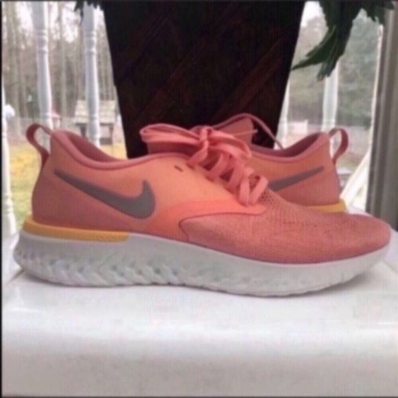 Nike Odyssey React 2 Flyknit Pink Quartz NEW - Picture 1 of 14